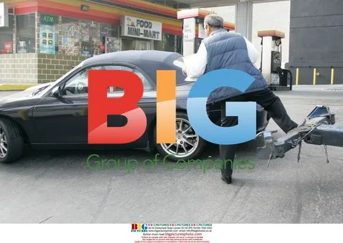 Amanda Brooks' car breaks down