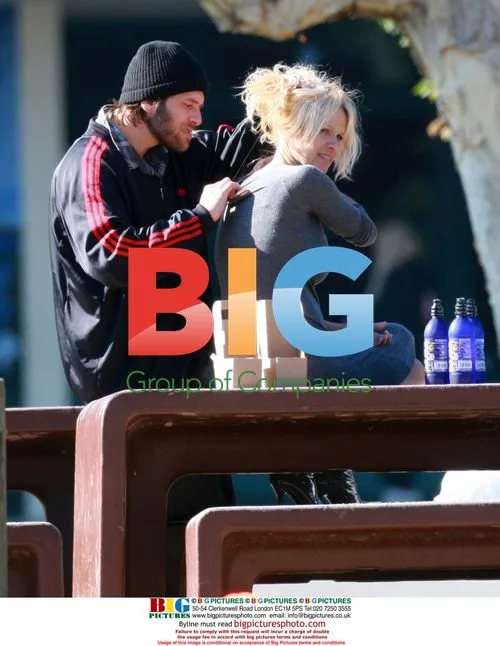 Pamela Anderson and Rick Salomon in Malibu park