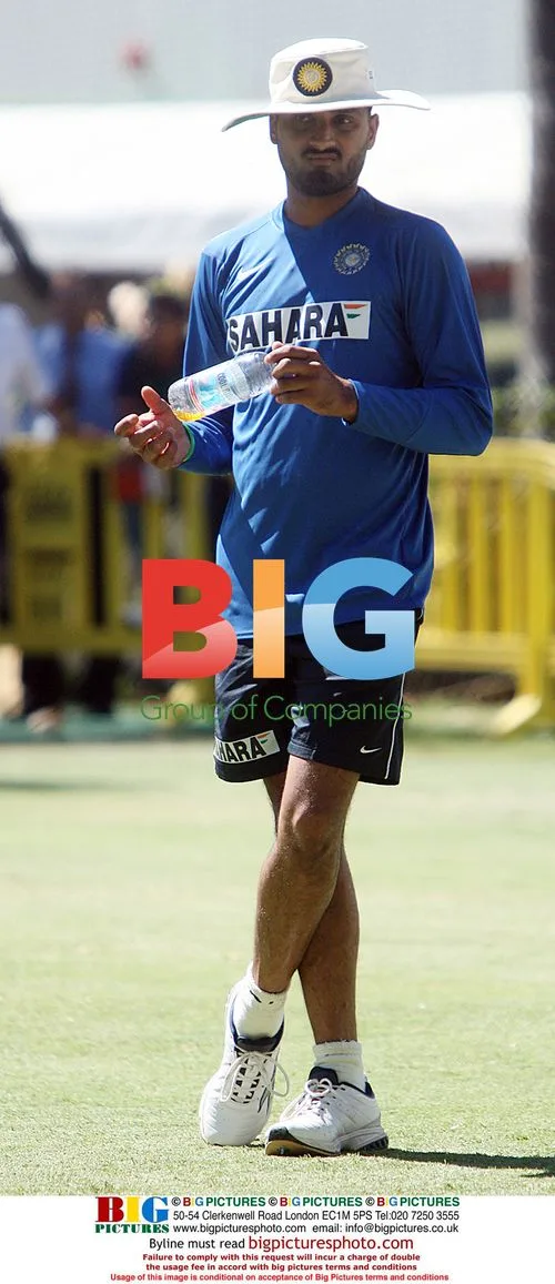 Harbhajan Singh trains ahead of test