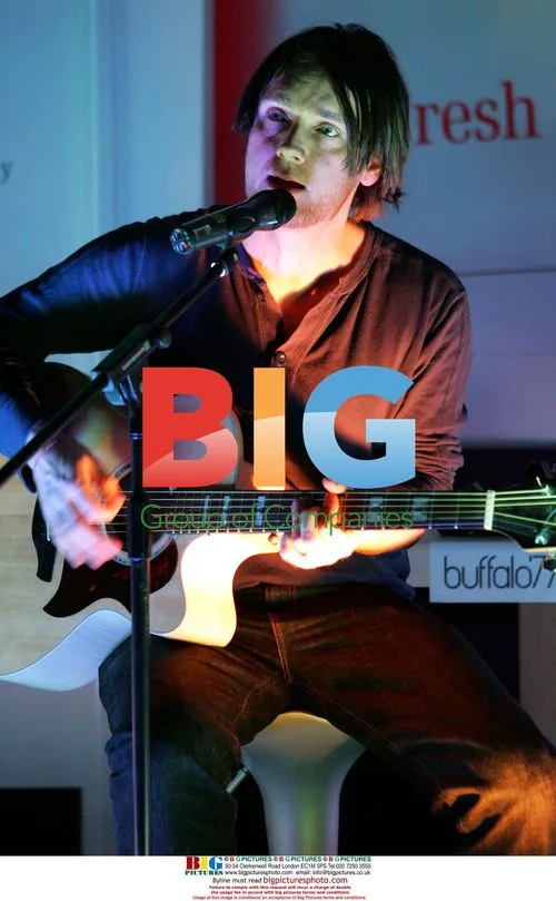 Buffalo '77 Launch New Single at 3 Mobile Store