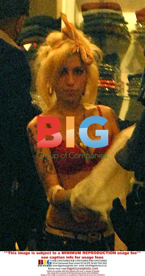 Amy Winehouse's Shopping Trip