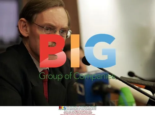 World Bank President Zoellick Holds Press Conference in Beijing