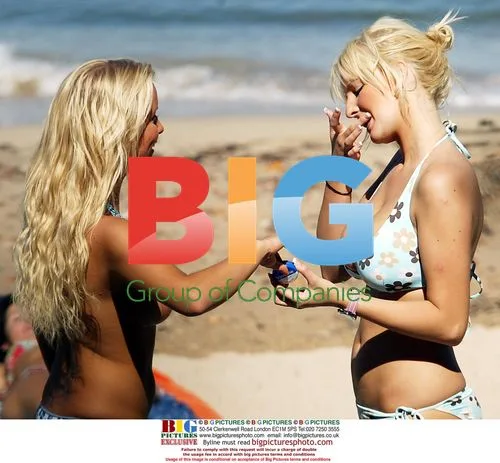 Models Anna Taverner and Michelle Marsh in France