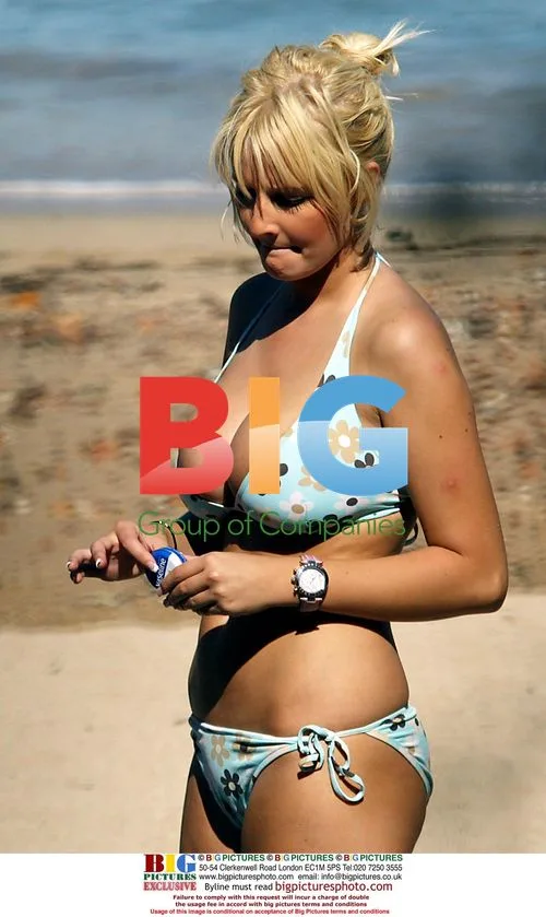 Models Anna Taverner and Michelle Marsh on Holiday