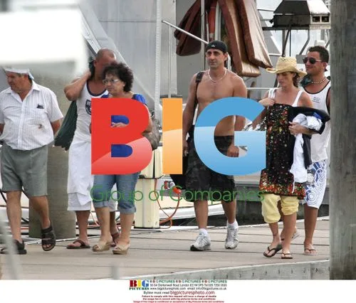 Katie Price and Peter Andre Boat Departure