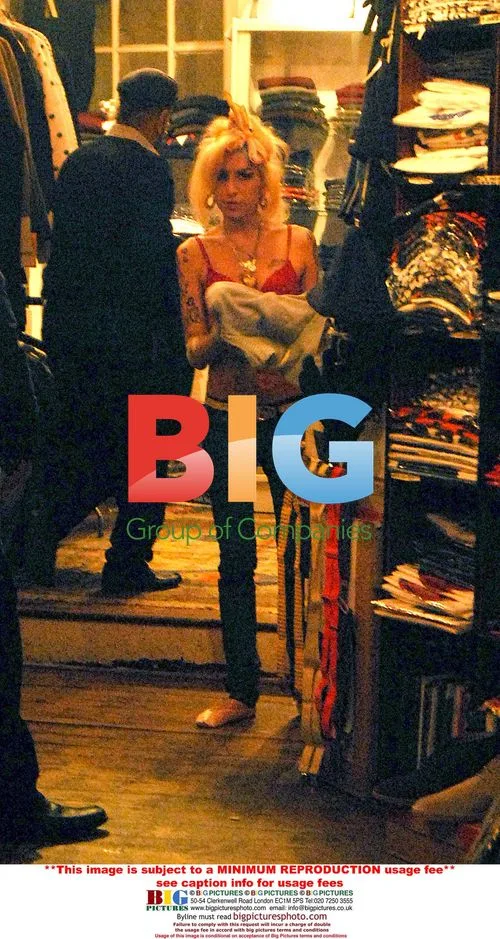 Amy Winehouse out shopping