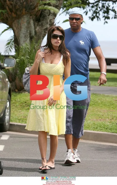 Katie Price (Jordan) Breakfast Outing