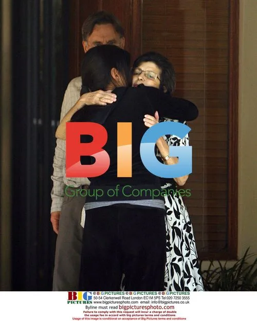 Heath Ledger's Family and Friends Depart