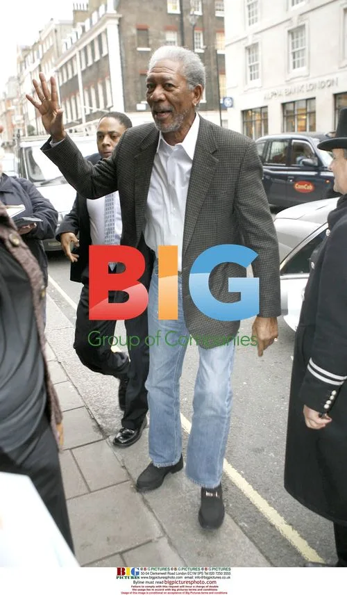 Morgan Freeman Promotes 'The Bucket List'