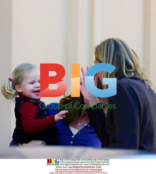 Princess Cristina brings daughter to school