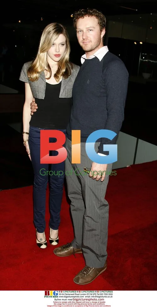 Majandra Delfino and Devon Gummersall at Untraceable Premiere