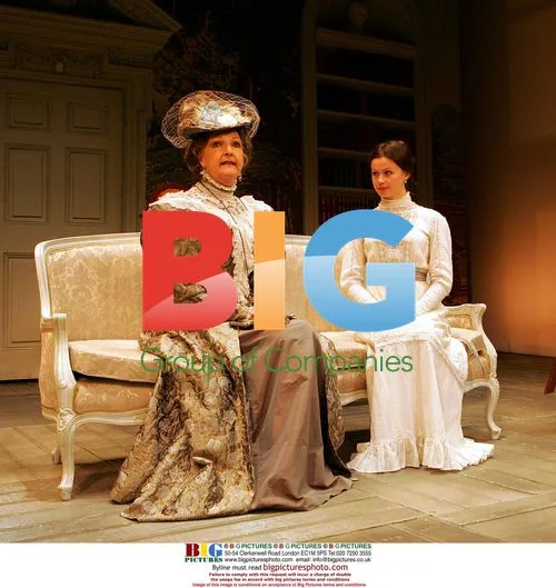 Penelope Keith in "The Importance of Being Earnest"