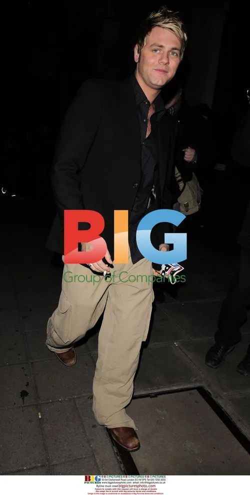 Brian McFadden enjoys dinner with sister at Nobu, London