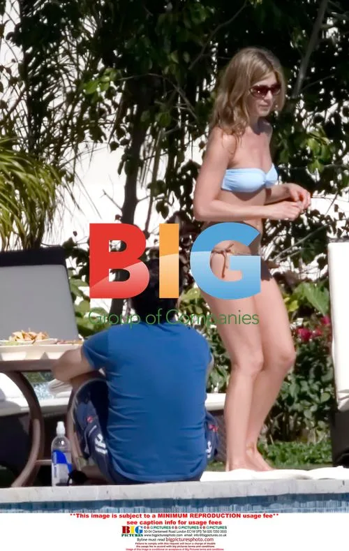 Jennifer Aniston's Mexico Vacation