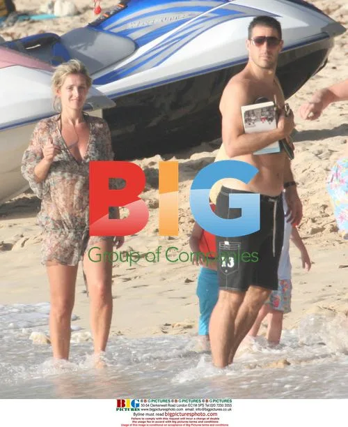 Jamie and Louise Redknapp with family in Caribbean