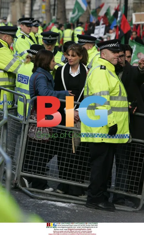 Jemima and Imran Khan protest at Downing Street