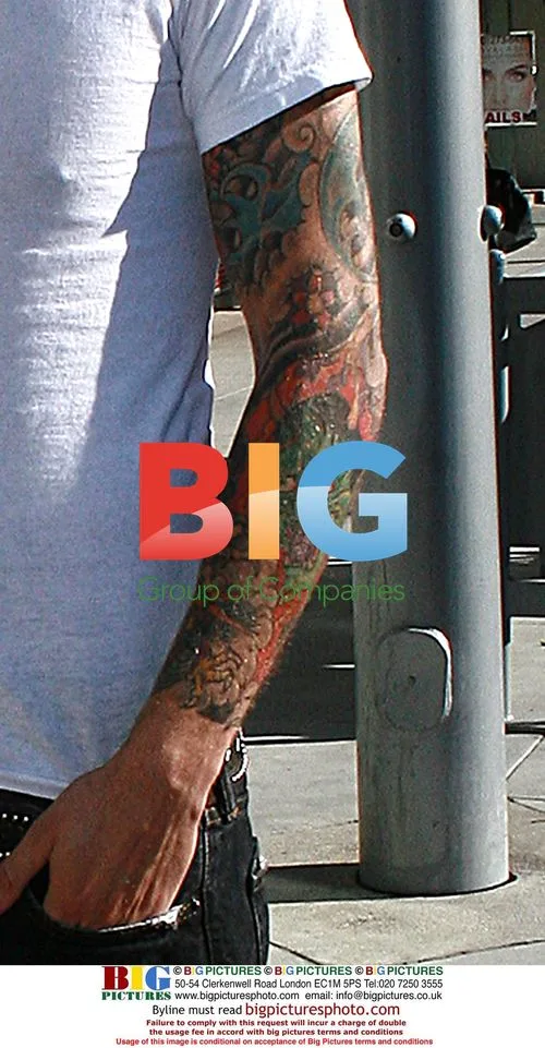 Sean Stewart Enjoys Lunch in Beverly Hills