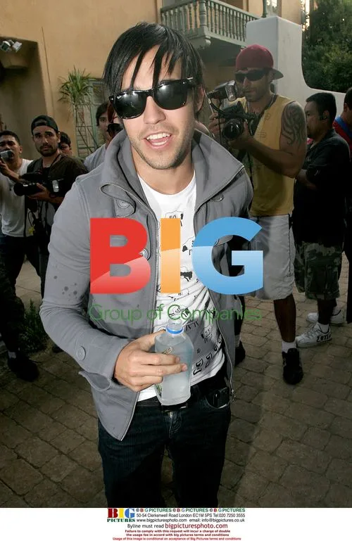 Pete Wentz and Pregnant Ashlee Simpson