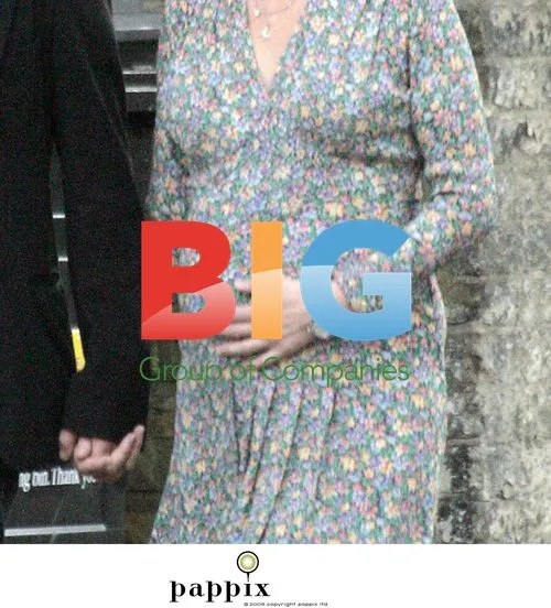 Pregnant Mary McCartney and Simon Aboud in London