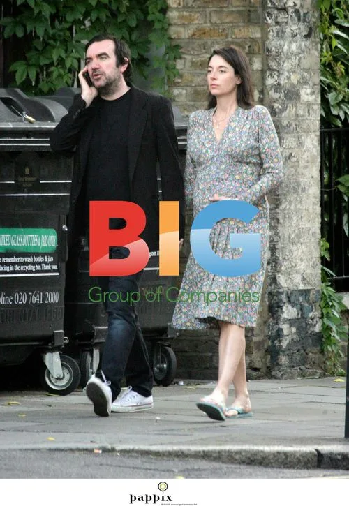 Pregnant Mary McCartney with Simon Aboud