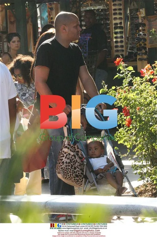 Spice Girl Mel B Enjoys Lunch with Family