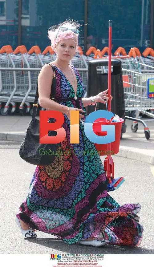 Lily Allen Busy Day Out