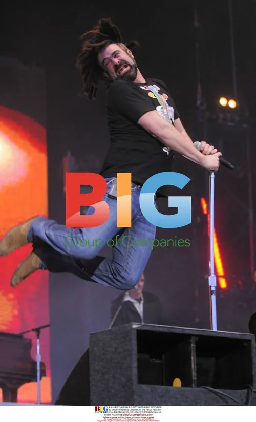 Adam Duritz Performs Live at O2 Wireless Fest
