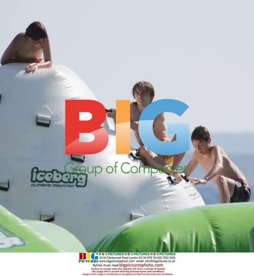 Luka Modric on Croatia beach holiday