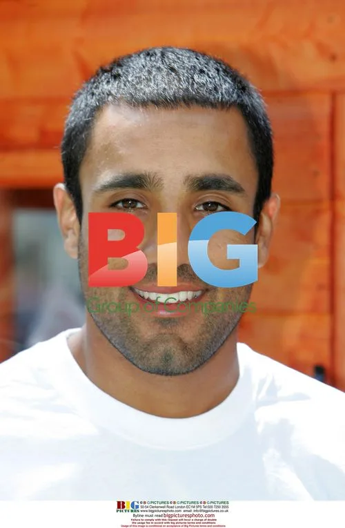 Ravi Bopara and Imogen Launch NUTS Shed Report