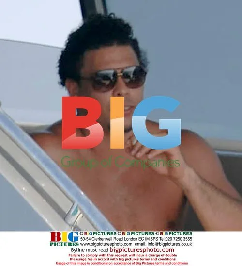 Ronaldo and Girlfriend Relax in Formentera