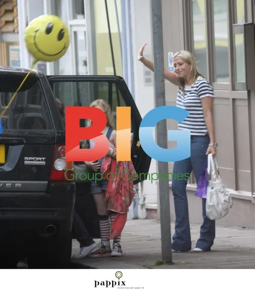 Liam Gallagher and Nicole Appleton out for son's birthday
