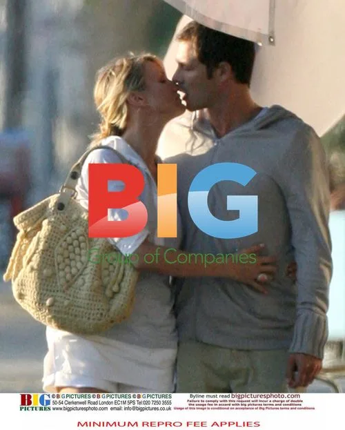 Cameron Diaz and Paul Sculfor Kiss After Dinner