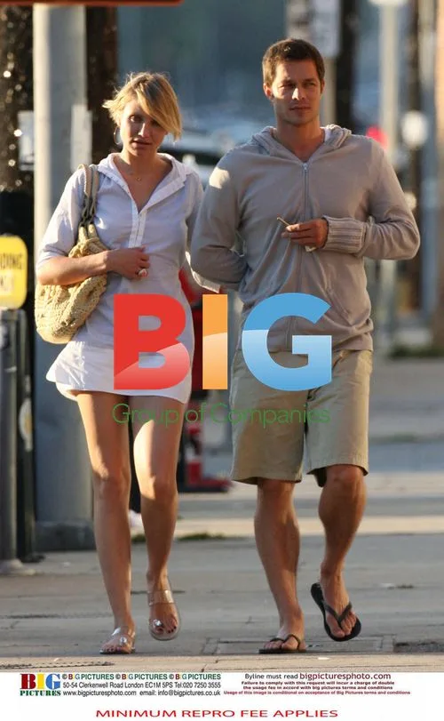 Cameron Diaz and Paul Sculfor share kiss