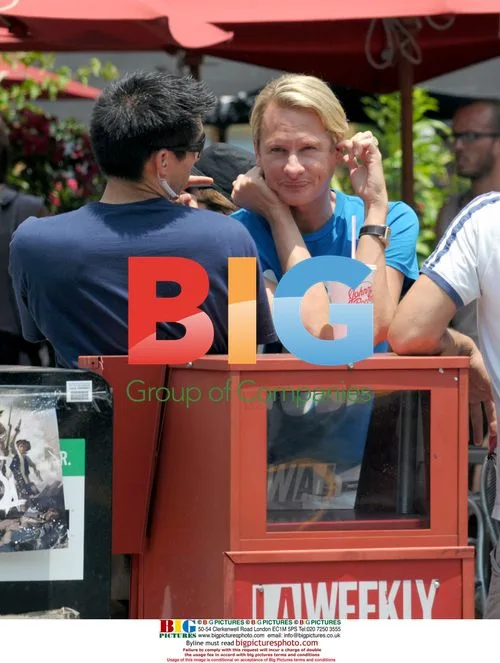 Carson Kressley at Johnny Rockets on Melrose
