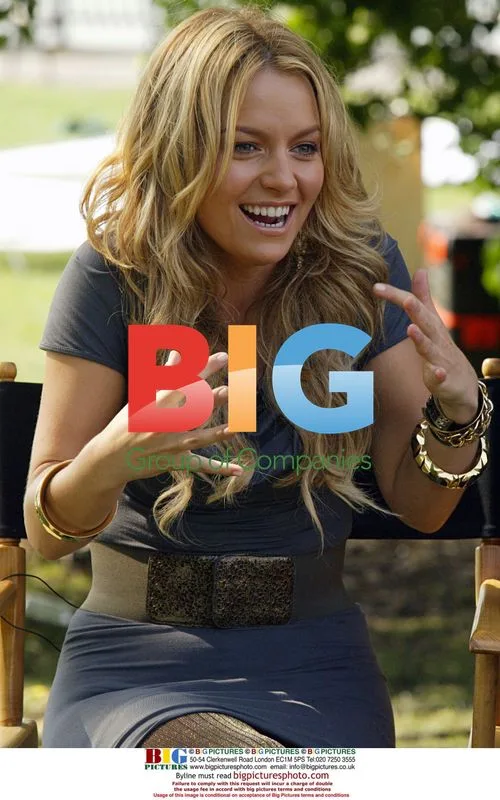 Becki Newton on 'Ugly Betty' set