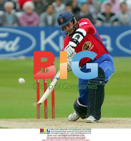 Jason Gallian hits boundary at Twenty20 Cup