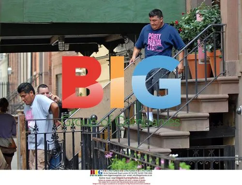 Uma Thurman Leaving NYC Apartment