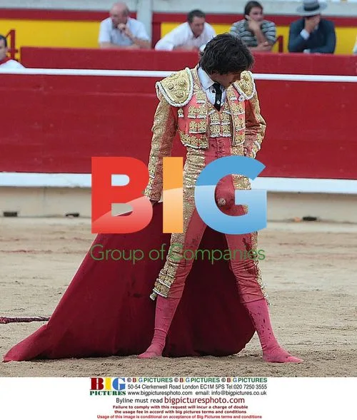 Bullfighter Crash Exposes Intimate Parts