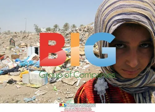 Iraqis scavenging garbage in Baghdad