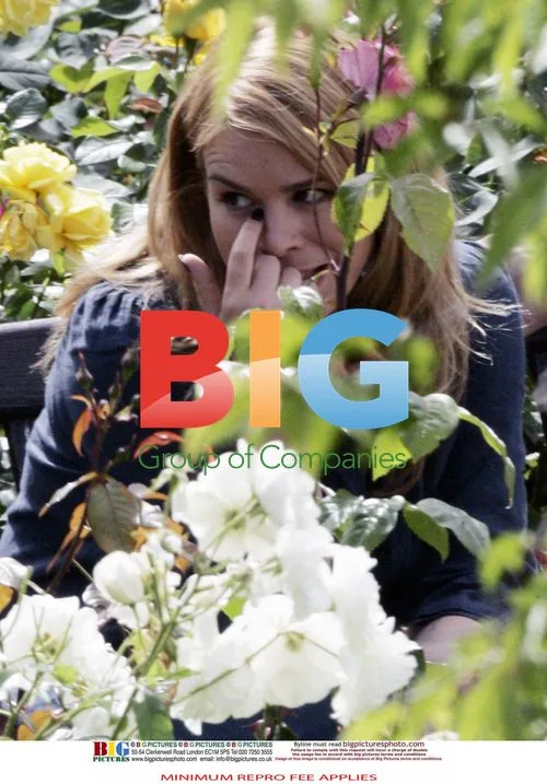 Billie Piper Pregnant on Set