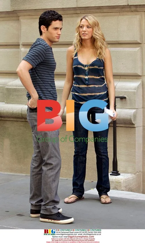 Blake Lively and Penn Badgley filming Gossip Girl