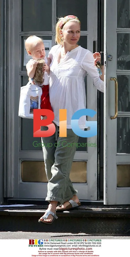 Liev Schreiber and Naomi Watts Loading Family Trip