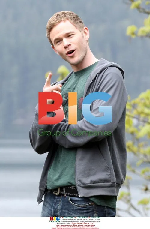 Aaron Ashmore on set of "Deep Cove"