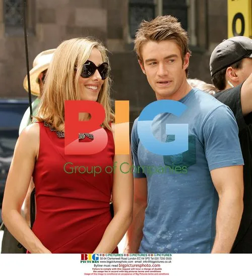 Kim Raver and Robert Buckley on 'Lipstick Jungle' set