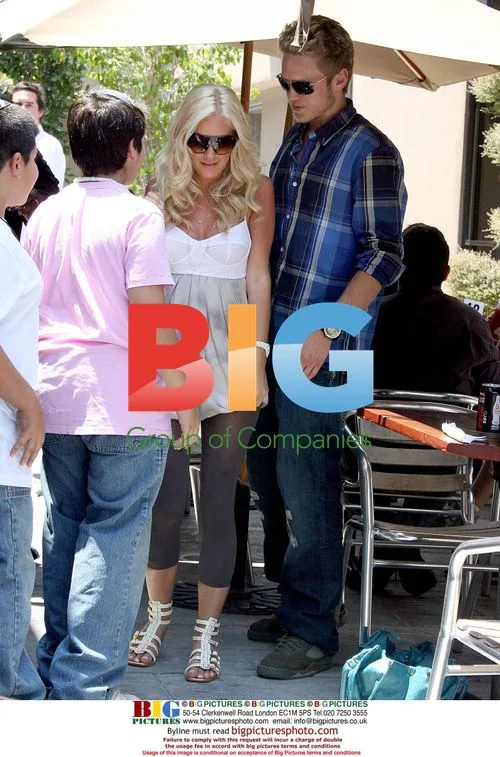 Heidi Montag and Spencer Pratt play DS