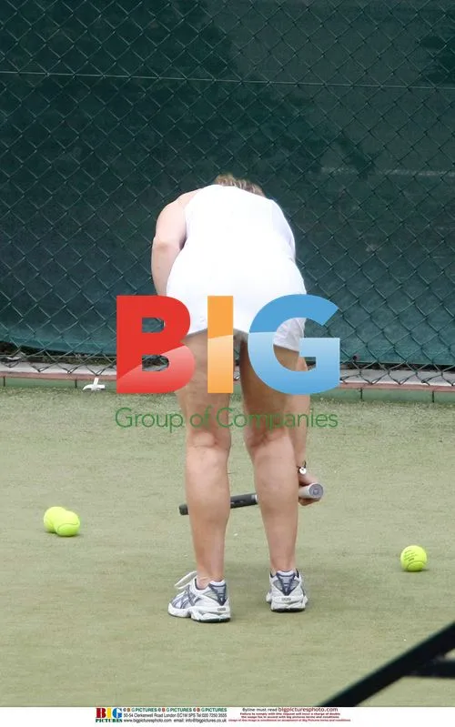 Anne Robinson Leaves Home for Tennis Lesson