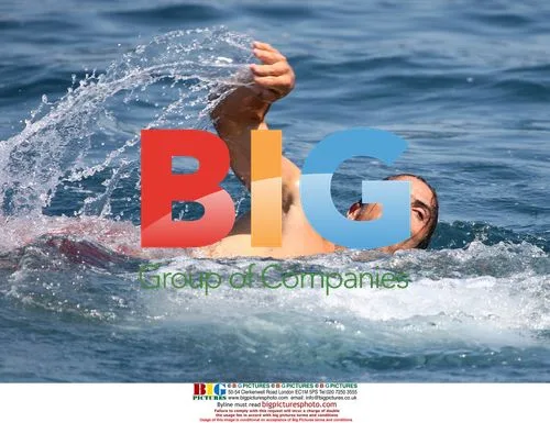 Argentine tennis player Guillermo Cannas swims to yacht in Croatia