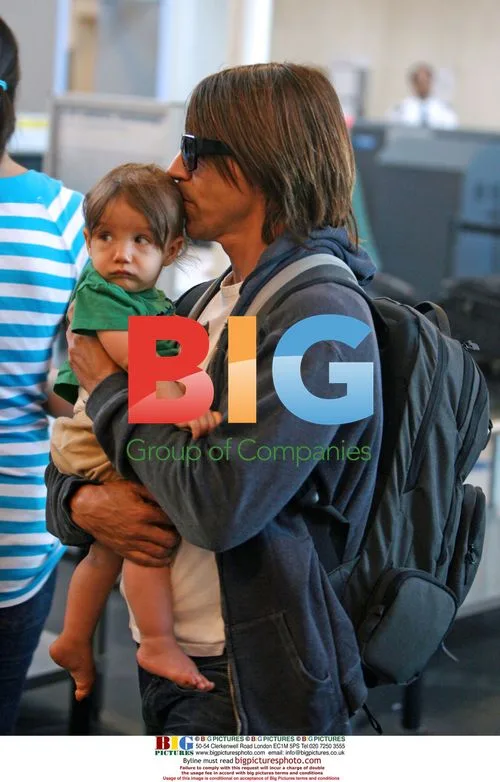 Anthony Kiedis departs LAX with son Everly