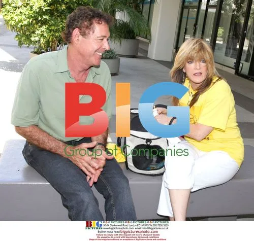 Susan Olsen and Barry Williams Feed Kittens