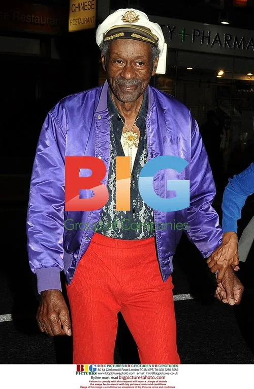 Chuck Berry leaves Dublin restaurant after gig